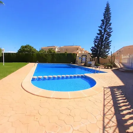 Apartment Casa Alegria With Pool Torrevieja